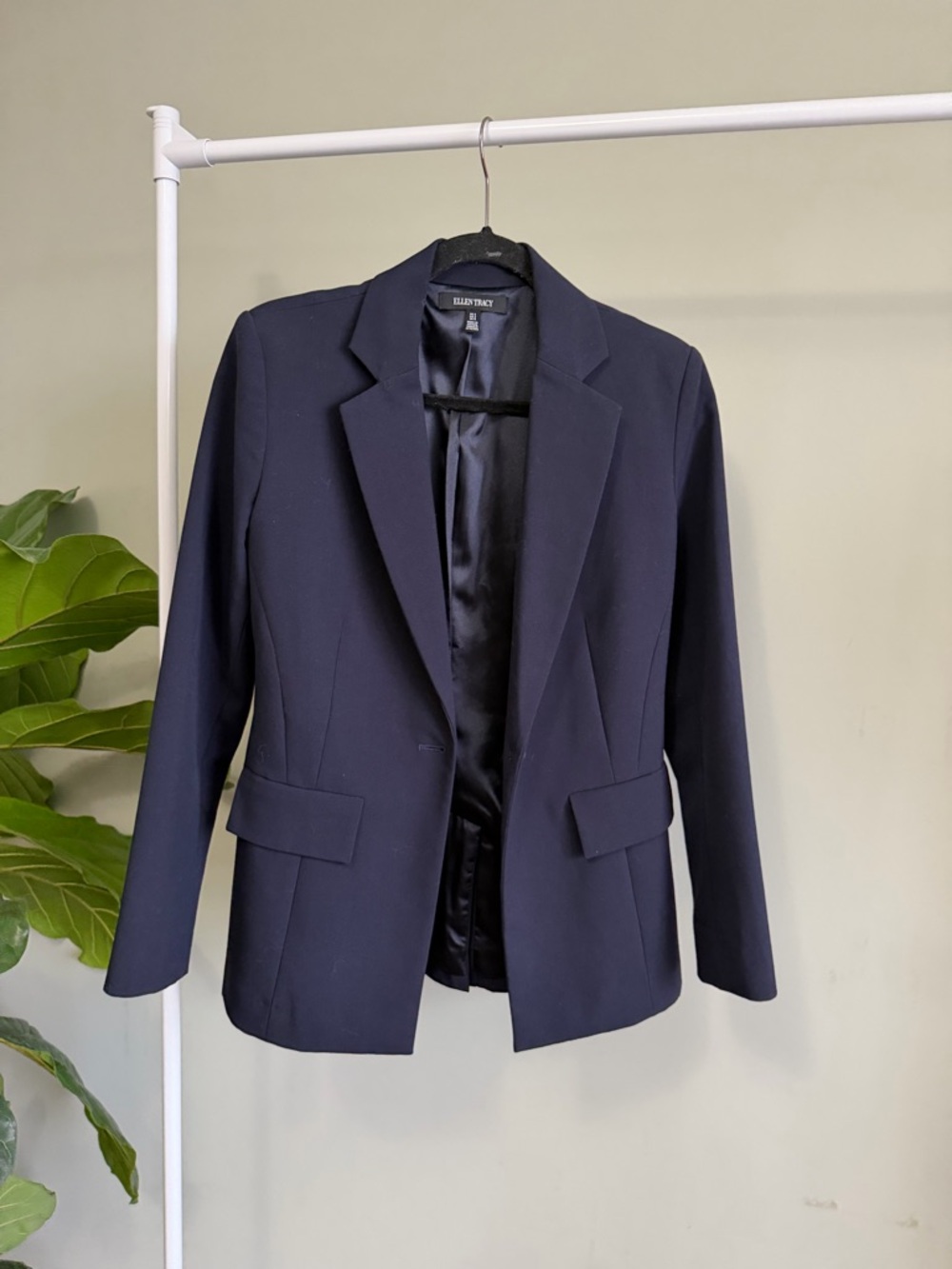 Ellen Tracy Navy Blue Blazer Size 2